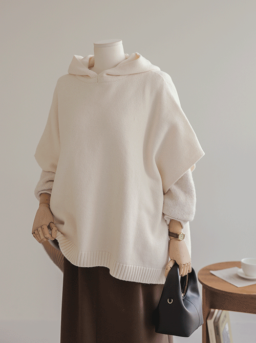 Bodyel 羊皮連帽斗篷 K4238