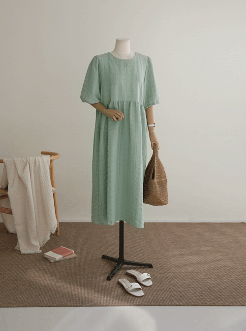 Soceron 泡泡袖襯衫 D7975