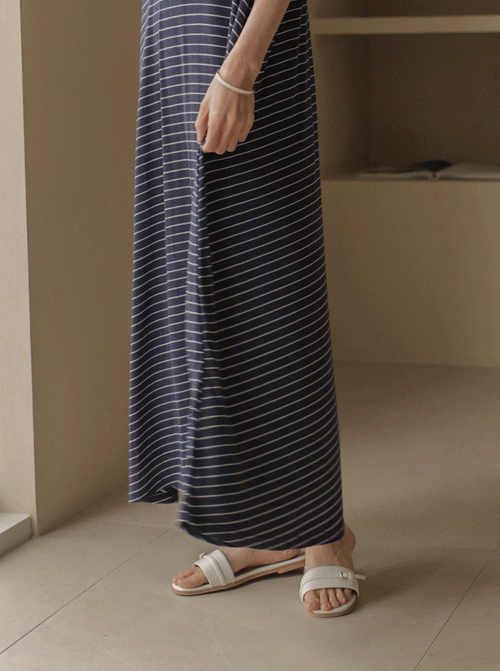 Tesiron 藍色服裝 D8044