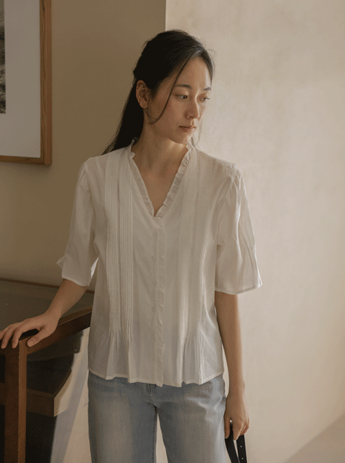 Bemora 褶襉小姐襯衫 Y101