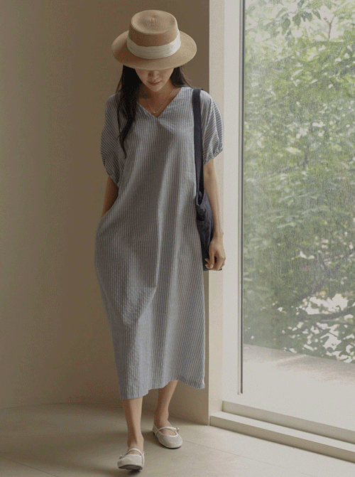Hetiro 藍色服裝 D8125